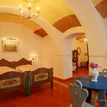 Bed & Breakfast Beerland - At The Golden Lamb 3*