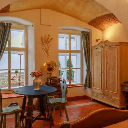 Frühstückspension Beerland - At The Golden Lamb 3*