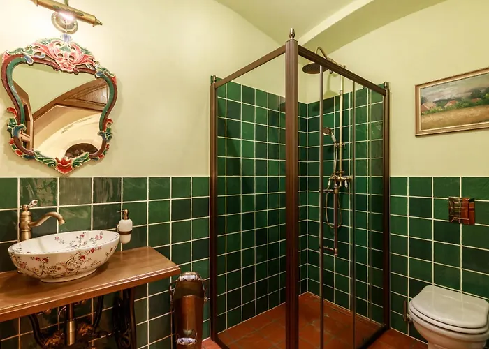 Beerland - At The Golden Lamb Bed & Breakfast 3*