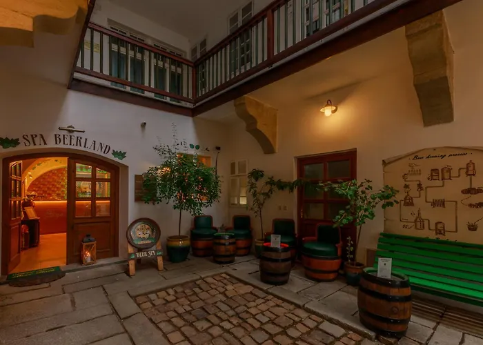 Beerland - At The Golden Lamb 3*