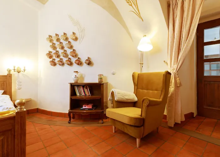 Beerland - At The Golden Lamb Frühstückspension Pilsen